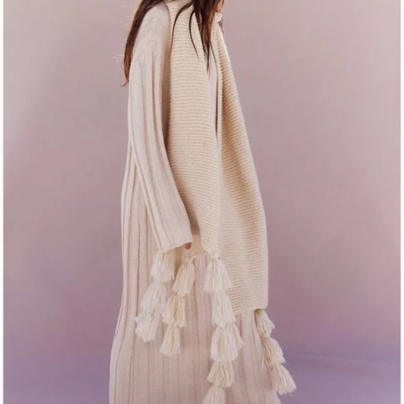 ✨ SALE✨ Free People Wanda Sweater Midi Dress - Conch Cream Knit Casual Soft - Picture 2 of 7